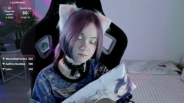 Hikkacat - 🤍 Ahegao + airkiss