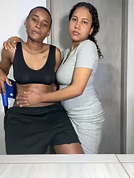 MiaYnicol12 - Masturbation 💦😈