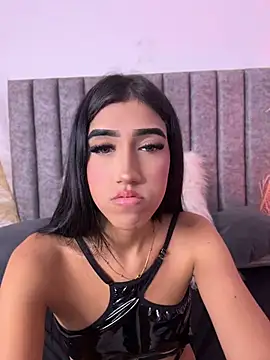 Bellaa_roosse - fingers in pussy