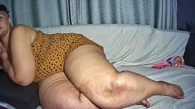 BustyThickyAss - make this pussy wet daddy