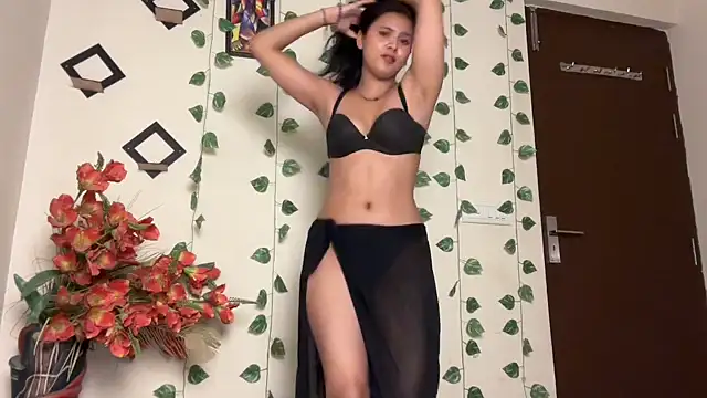 Naira_fit - Bikni shower dance 💃