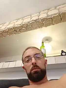 Pourcochonne2A - 4 doigts dans la chatte