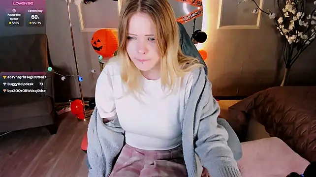 Ivy_Pierce - Hips tease