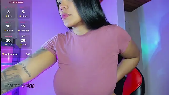 Harmony_bigbreasts - out boobs