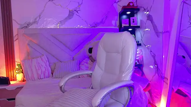 _aitana_001 - fiingers in my ass
