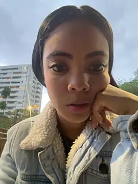 NAUGHTY_LITTLE_18 - SUCK BOBIES STRANGER IN THE PARK🔥😈