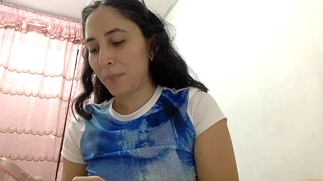 LatinDoll8