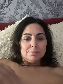 Emma_roqueen - Single QUEEN looking for a faithful slav