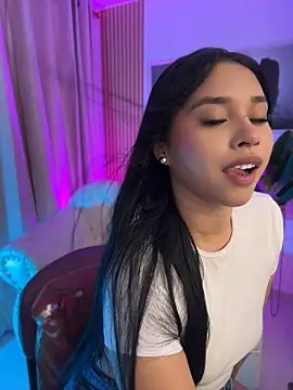 KiaraVixenn - massage tits with oil
