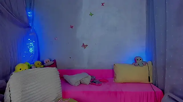 YourLizzyDoll - stay topless+blowjob 3 min