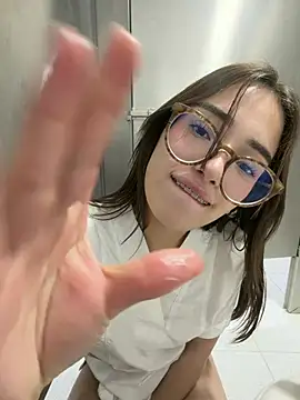Sweet_Milaa1 - play with my boobs/ MESSY BLOWJOB