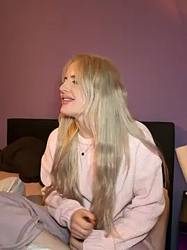 Holly-Glamour - Boobies last tip Stranger Video