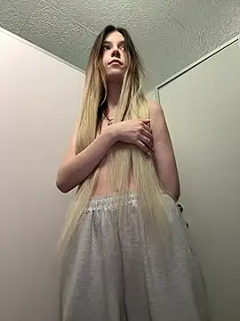 Nancy_chancy - DOGGY IN PANTIES CLOSE TO CAM🥵
