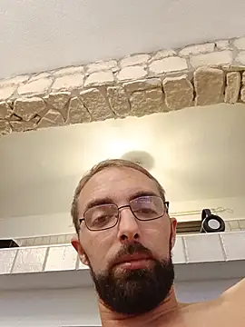 Pourcochonne2A - 4 doigts dans la chatte