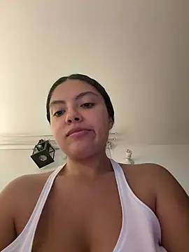 Nathcurly_ - Shhh, feet at home parents