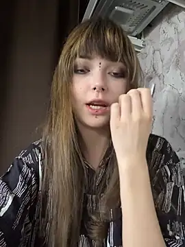 Lisssaura - Playing under Panty