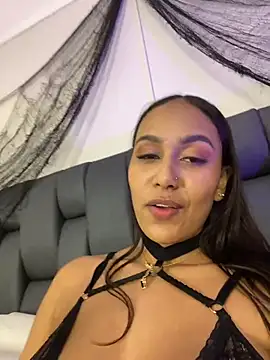 MiilaBlake - Deep fingering until creamy