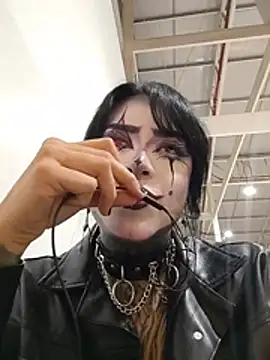 Taaylor33 - Plug anal in doggy