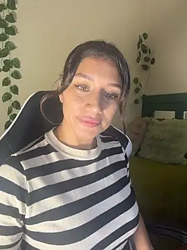 Rebbecca_ - aceite en mis gluteos