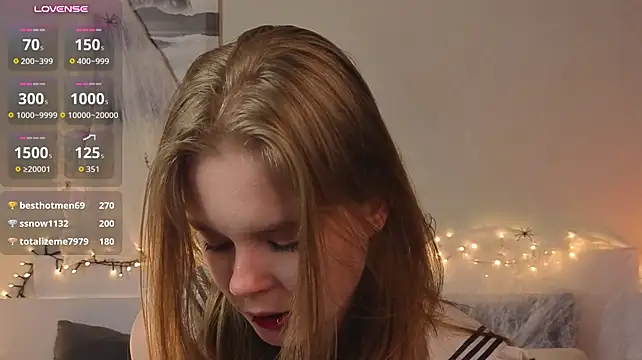 JulietteRain - shake tits
