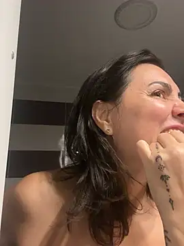 Emma_roqueen - Single QUEEN looking for a faithful slav