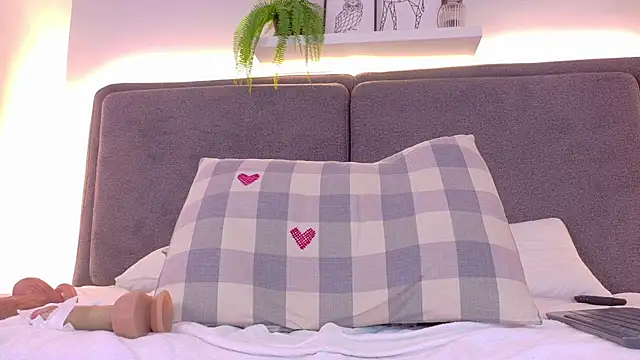 CristalCornner_ - ride big dildo