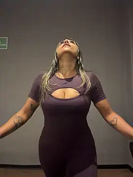 Stefanyqueen69 - plug anal + fingers 🍑🔥