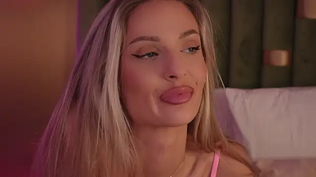 AmeliaAngel - get my pussy really weeeet