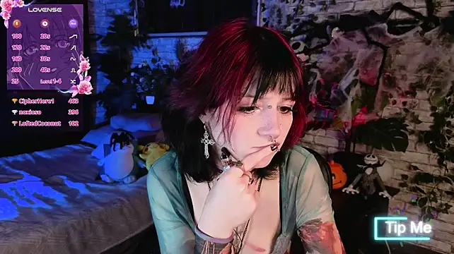 Ashley_Veil - pinch my nipples under top