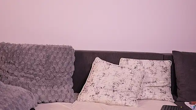 AllyDevine - Pound me doggy🥵💦