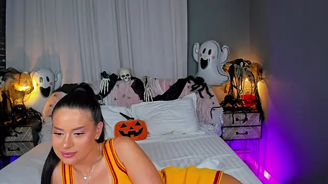 AmedeeaBanks - I need a deep orgasm can you help me?