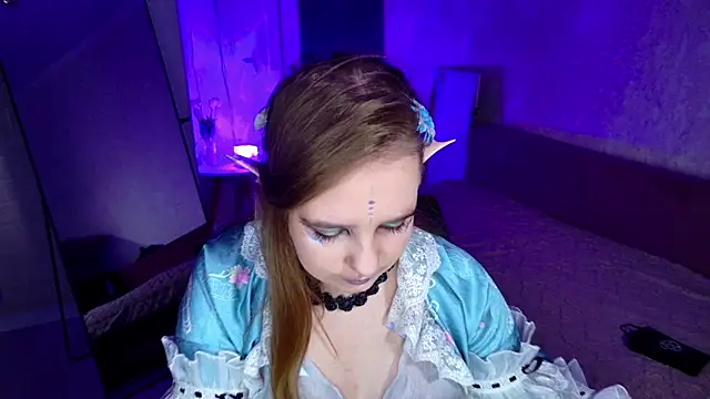 Luna404 - Playing with ice on the body