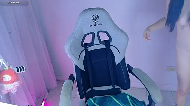 Stephybrown - dildo in pussy