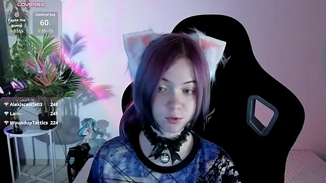 Hikkacat - 🤍 Ahegao + airkiss
