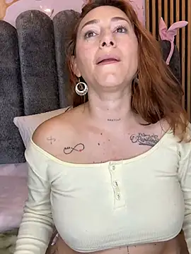 Samara-kitty - show ass in my window