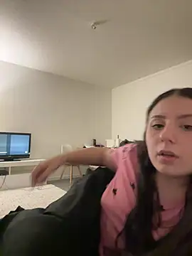 Angela80 - Entièrement nue