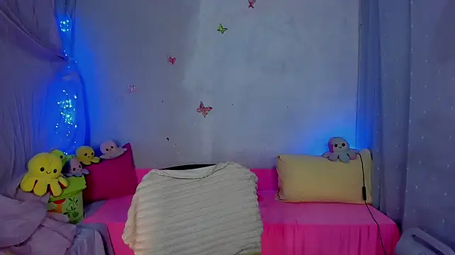 YourLizzyDoll - stay topless+blowjob 3 min