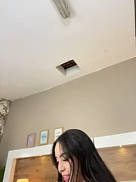 MiaFarkash - CLAP THAT ASS