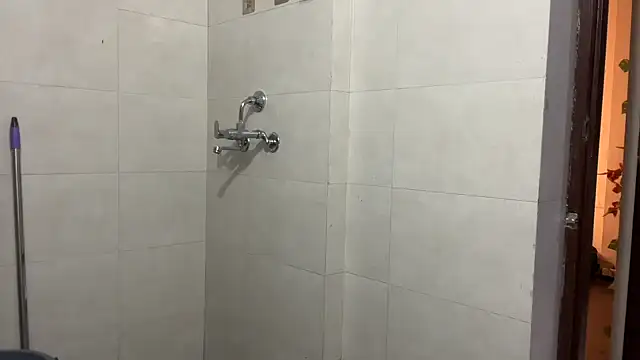 Naira_fit