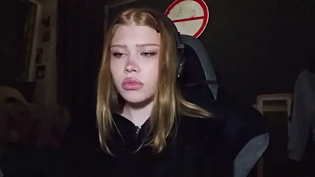 LizaVogan - boobs massage