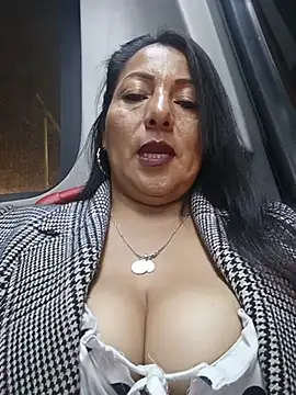 Misshot_02 - Taking off panties and bra in public 🔥