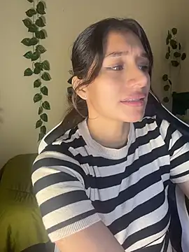Rebbecca_ - aceite en mis gluteos