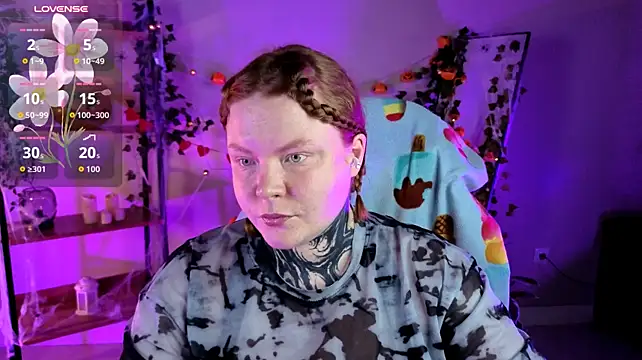 Cassie_xKiss - to change clothes