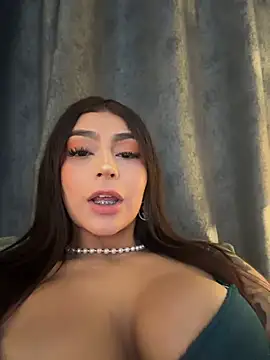 CHERRYY_BOMB_ - STRIPSTEASE SHOW + FINGERS IN PUSSY 🔥