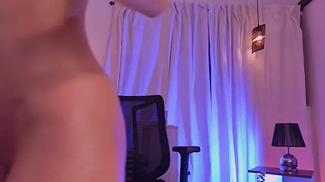 IsabellaLux_ - FINGERING MY PUSSY CLOSE UP! 👑💛