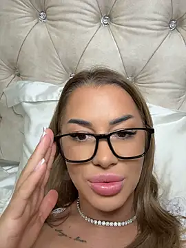 KirstieVegas - Tease dildo with tongue😈🎁LT