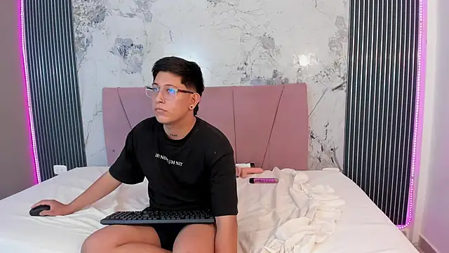 Midnight_Duo_1 - Lick tits