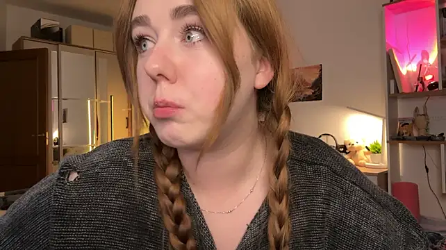 Kimbeam - CUM AND SQUIRT A LOT