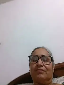 _candi - Aceite en las tetas