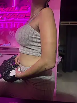 Samantha_bigboobs - Tits outside customers in the store